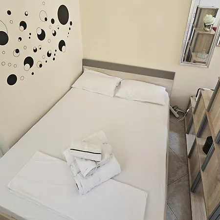 Small In Nea Kallikratia * Nea Kallikrateia